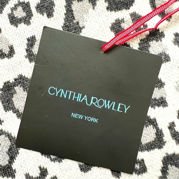 Cynthia Rowley NWT Metallic Mock Neck Sweater Animal Print Silver Size Small - Picture 5 of 7